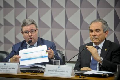 Os senadores Antônio Anastasia e Raimundo Lira, nesta quarta.