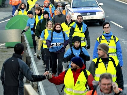 Grupo de trabajadores de Edesa inician su marcha hacia la sede de Fagor.