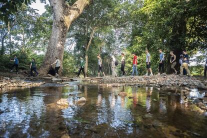 El campamento ecoturístico se levanta junto a un río, en medio de un paraje rural cerca de Conejo, en el departamento de La Guajira, en el norte de Colombia.