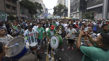 Forte manifestação de trabalhadores no centro de Buenos Aires.