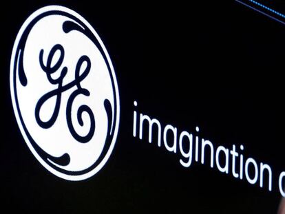 Logotipo de General Electric en Nueva York (EE UU).