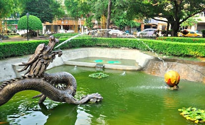 Fuente junto al templo Yanping Junwang, en Tainan (Taiwan).