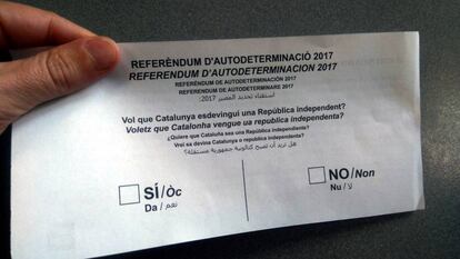 Model de papereta que proposa la CUP per al refer&egrave;ndum.