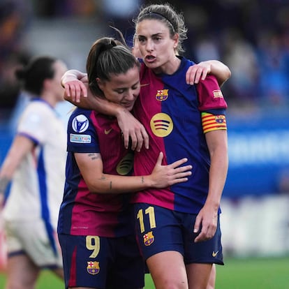 Barcelona's Claudia Pina and Alexia Putellas, center right, celebrating after defeating Chelsea 4-1 in their women's Champions League semifinals, first leg, soccer match at the Johan Cruyff Stadium, in Sant Joan Despi, outside Barcelona, Spain, Sunday, April 20, 2025. (AP Photo/Bagu Blanco)
