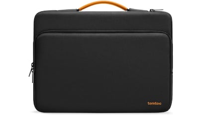 La funda Tomtoc está fabricada con un tejido resistente al agua.