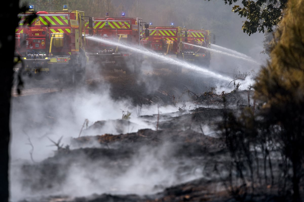 El fuego del suroeste de Francia da una tregua, pero sigue sin estar controlado