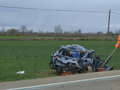 Así quedó el coche accidentado en Palencia este miércoles.