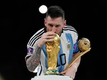 Lionel Messi al término de la premiación.