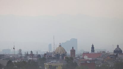 La capital mexicana cayó de nuevo en emergencia ambiental por ozono, tras pasar más de tres semanas dentro de los límites permisibles de polución en el aire