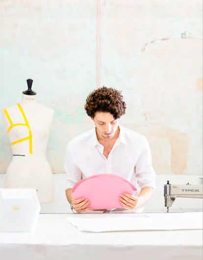 Un alumno de la pasada edición de Piel Design, el master que se desarrolla en movex en colaboración con la Fundación Loewe.