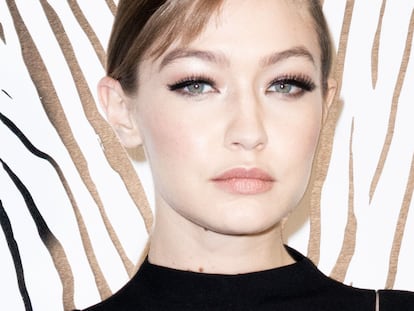 La modelo Gigi Hadid con unas pestañas muy marcadas como las que consigue 'Telescopic Lift' de L'Oreal. GETTY IMAGES.