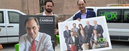 Santiago Abascal (i) y Alejo Vidal-Quadras (d) en campa&ntilde;a. 
