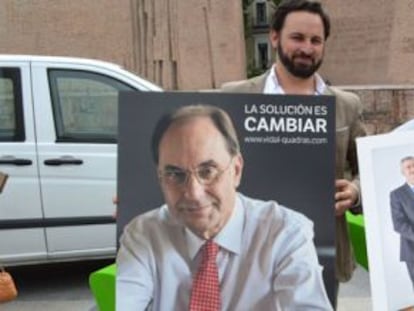Santiago Abascal (i) y Alejo Vidal-Quadras (d) en campa&ntilde;a. 