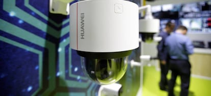 Cámara de videovigilancia de Huawei, en una feria tecnológica.