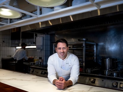 Juan Luis Fernández, cocinero y propietario del restaurante Cañabota, en Sevilla.