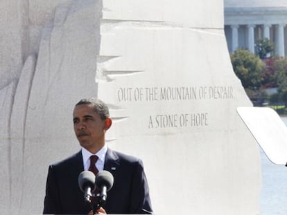 El presidente Barack Obama lee un discurso desde el teleprompter durante la ceremonia de homenaje a Martin Luther King el fin de semana