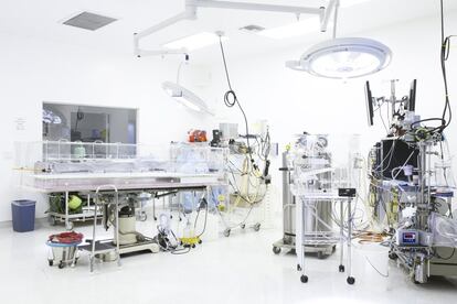 Bloque de crionización de pacientes en las instalaciones del proyecto Alcor de crioconservación en Scottsdale, Phoenix (Arizona, EE UU).
