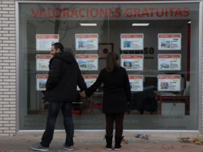 Los altos precios han cerrado las puertas del mercado inmobiliario a los menores de 30 años