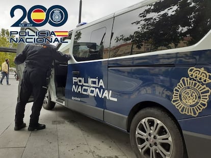 Vehículo de La Policía Nacional
