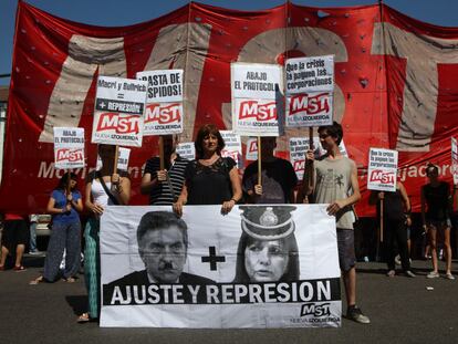 Manifestantes nesta quarta-feira, em Buenos Aires.