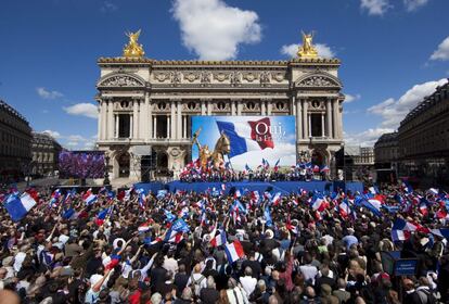 Una vista general de la concentracion anual del partido ultraderechista Frente Nacional en Place de l'Opera con motivo de la celebración del Primero de Mayo.