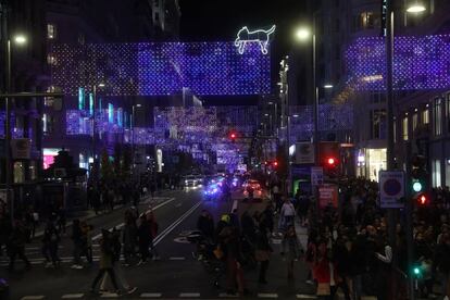 Gran Vía con las luces de Navidad.