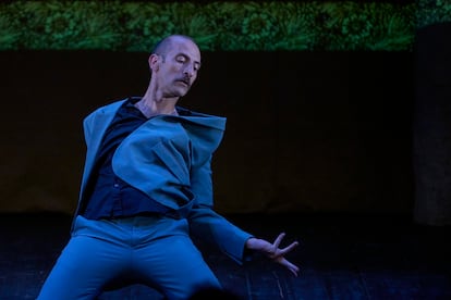 Ricardo Santana baila durante la función en el Festival de Almagro.