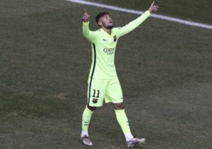 Neymar celebra uno de los goles.