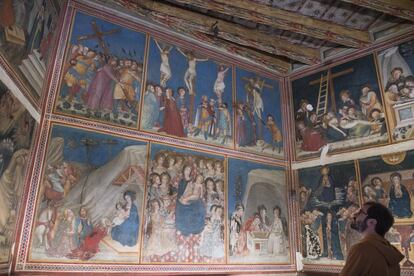 La parte frontal de las pinturas restauradas en 2015 de la capilla de Sant Miquel de Pedralbes.