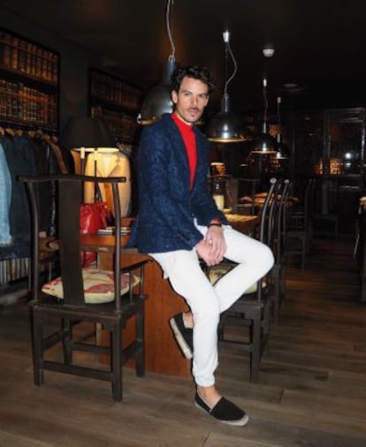 Juan Avellaneda, el diseñador barcelonés que presenta su colección estos días en Paris.