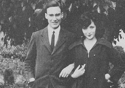 La escritora Anaïs Nin junto a su esposo, Hugo Giller, en La Habana.

Anaïs Nin.