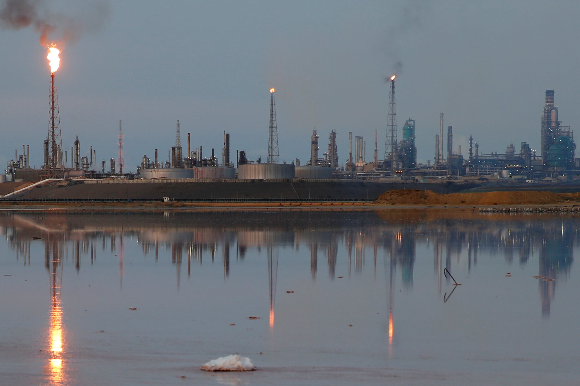 Refinería Amuay de la petrolera estatal venezolana PDVSA en Punto Fijo, Venezuela, el 17 de noviembre de 2016. 