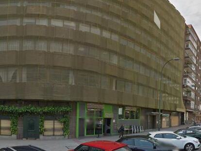 Imagen de Google Street View del edificio en la calle Est&eacute;banez Calder&oacute;n 3-5