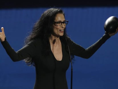 Sonia Braga discursa na gala dos Pr&ecirc;mios F&ecirc;nix.