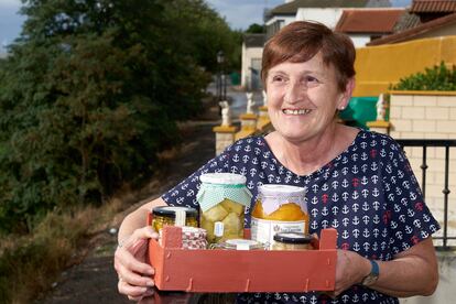 María del Pilar Martínez, emprendedora de 63 años que montó un negocio de venta en línea de conservas desde Sartaguda (Navarra).