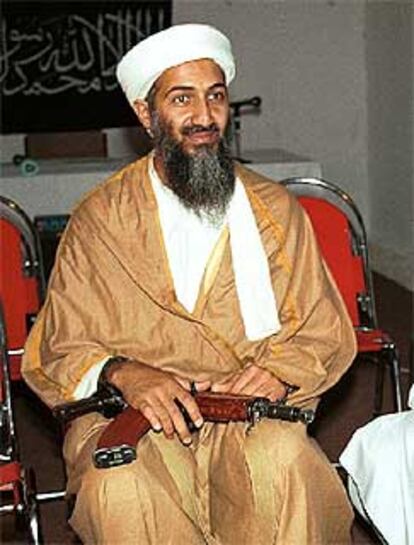 Una foto de Osama Bin Laden tomada en 1998.
