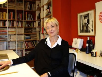 La dissenyadora Marisa Gallén al seu estudi de València.