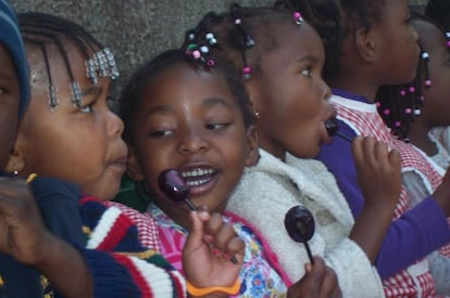 Escuela comunitaria de Chamanculo, en la que participa el colectivo Olho do Cidadão.