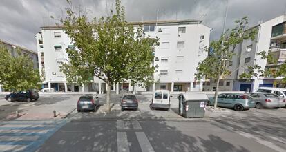 La calle en la que ha sido asesinado un joven este jueves en Granada.
