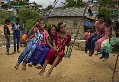 Los menos pudientes dependen de las donaciones, ya que una parte importante del espíritu de la celebración es la solidaridad y según el islam cada persona que sacrifica un animal debe ofrecer un tercio a los más necesitados, un tercio a amigos y conocidos, y el tercio restante es para el consumo familiar.