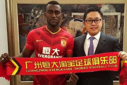 Jackson Martínez, presentado con el Guangzhou chino