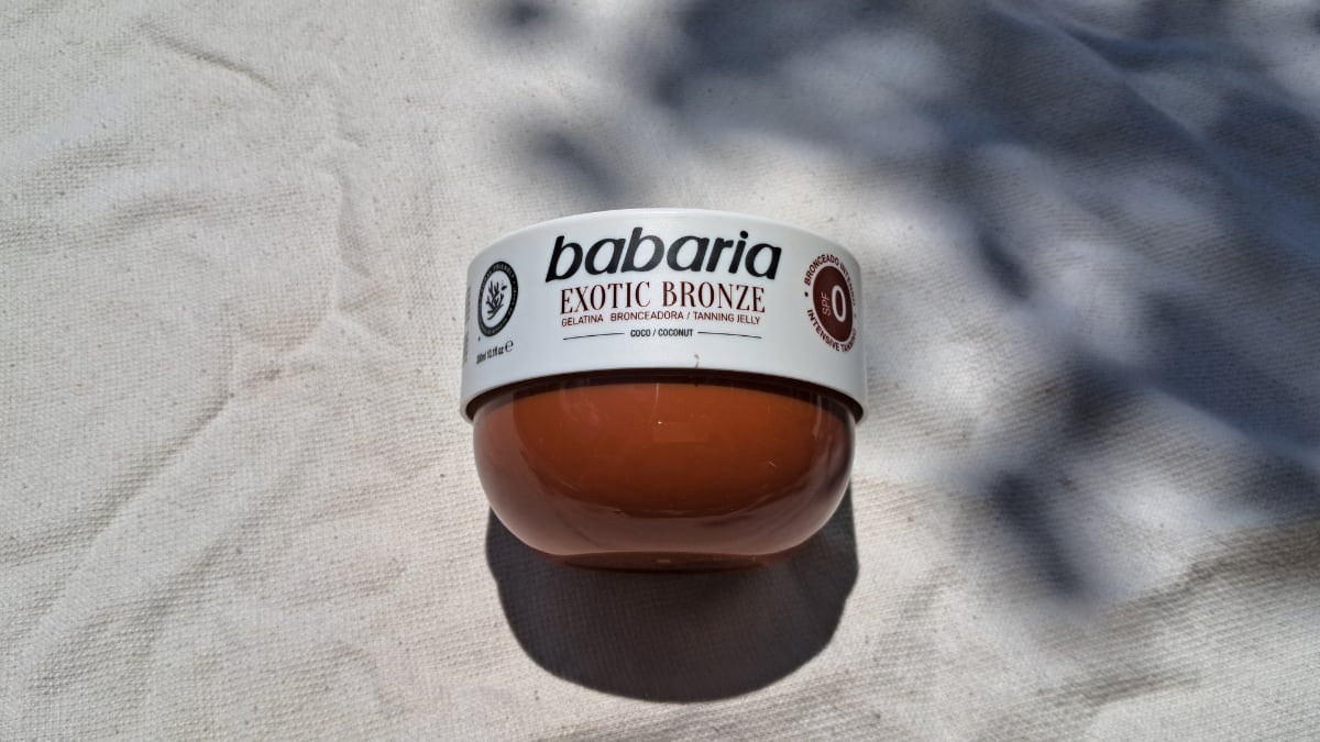 Se aplica siempre después del protector solar.