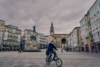 La plaza de la Virgen Blanca de Vitoria.