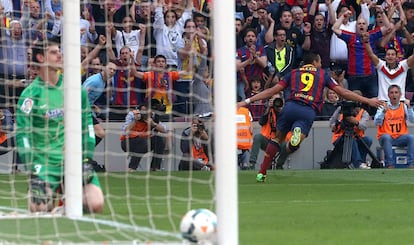 Alexis após marcar o gol do Barça.