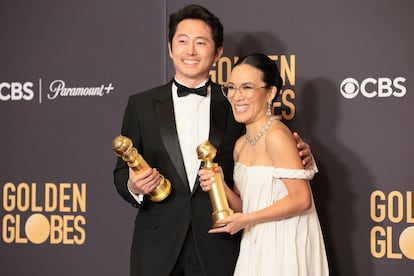 Steven Yeun y Ali Wong, protagonistas de 'Bronca'.