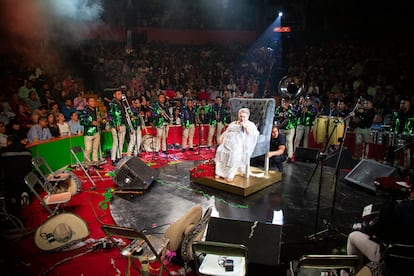 cantante Paquita la del barrio durante su presentacion en el palenque de la Feria Internacional del Caballo de Texcoco 2023, en Texcoco de Mora, Estado de México