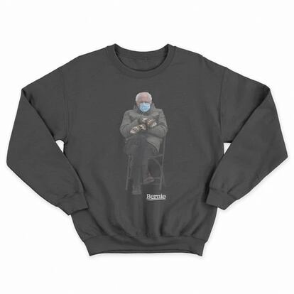 La sudadera se puede adquirir berniesanders.com.