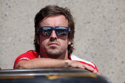 Habían pasado escasos minutos desde que Alonso ganaba su primera carrera de la temporada 2012, en el GP de Malasia, y el español ya estaba mandando un recadito a Ferrari. “Hay un montón de cosas que mejorar del coche. Ese es nuestro verdadero trabajo”, continuaba. Stefano Domenicali, máximo responsable de Ferrari, acusaba el golpe y asumía que tenían tareas pendientes para conseguir las prestaciones que deseaban para el coche.