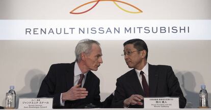 El presidente de Renault Jean-Dominique, a la izquierda, junto al CEO de Nissan Hiroto Saikawa, en una imagen de archivo. 