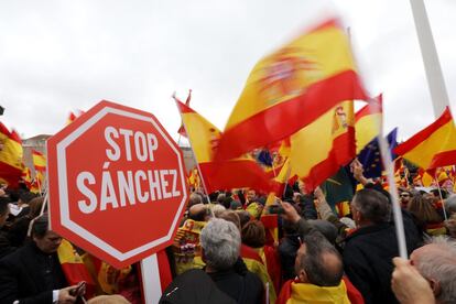 Ambiente en la plaza de Colón, en un momento de la concentración en la plaza de Colón de Madrid.